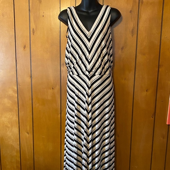 Calvin Klein cream/black maxi dress sz 8 - Picture 3 of 6